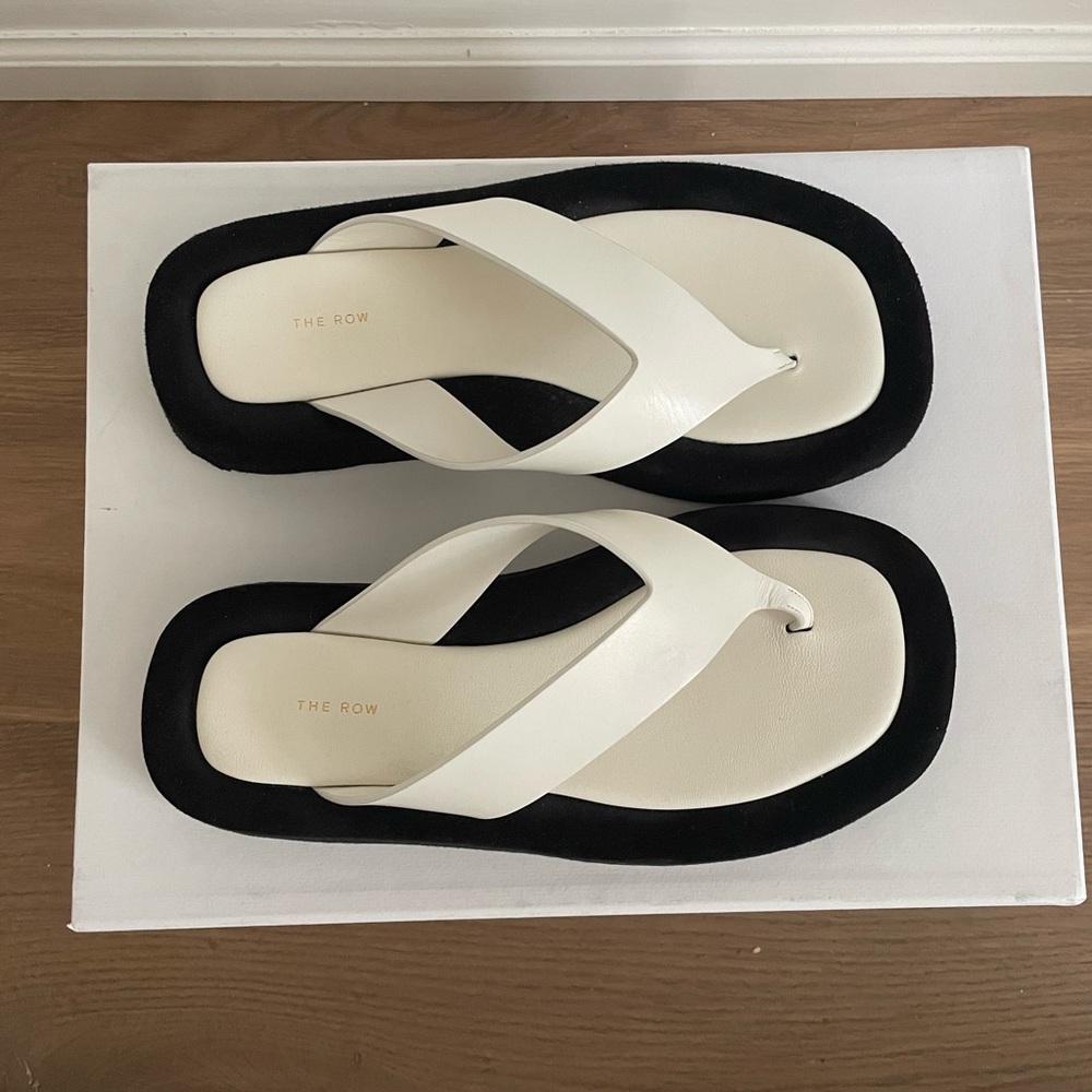 The row ginza sandals in white